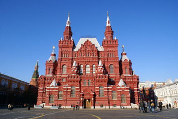 Fototapeta premium Historical museum and Red Square in Moscow, Russia