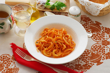 Bavette alle seppie - Primi - Ricette dell Emilia Romagna