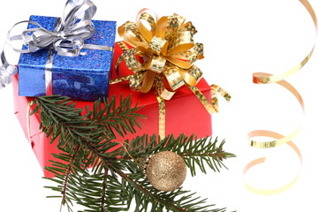 Fototapeta na wymiar Christmas gift box isolated on white
