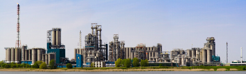 Fototapeta na wymiar Kompleks rafineryjny w Antwerpia, Belgia