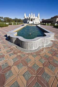 Hindi Temple in Chicagoland