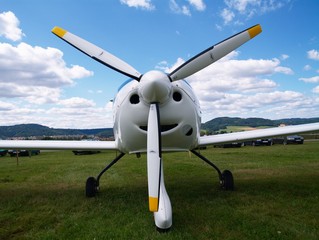 small airplanes airscrew closeup