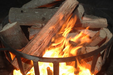 Holzfeuer