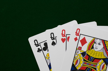 fore queens in dark green felt