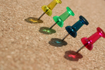 Colored pins1