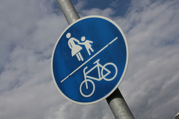 Fußgänger- und Radweg
