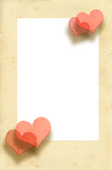 CORNICE IN CARTA ANTICA DECORATA CON CUORI
