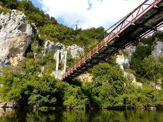 Pont Suspendu de Bouzies