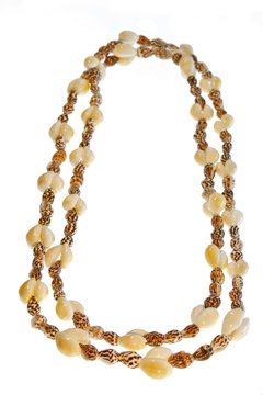 Collier de coquillages tahitien