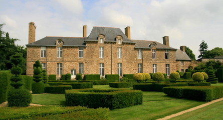 Fototapeta premium manoir au fond du parc