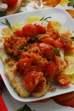 Filetto di mormore alle erbe e pomodori - Secondi Lombardia