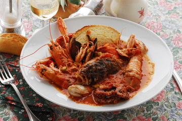 Cacciucco alla livornese - Secondi di pesce della Toscana