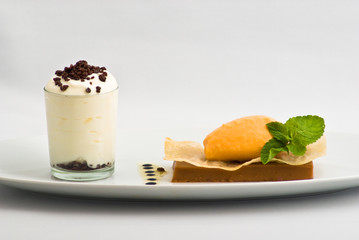 Mousse au chocolate mit Kürbiseis und Espressoespuma