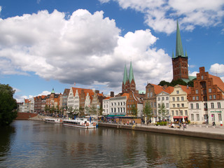 Fototapeta na wymiar Lübeck, w górnej Trave