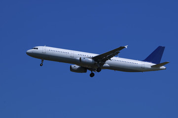 Airliner landing