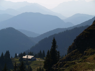 Auf dem Brauneck in Lenggries, Oberbayern, Blick in die Alpen