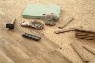 Laying parquet flooring