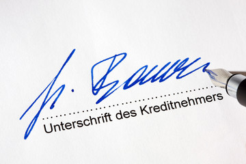 Unterschrift für Kredit auf  deutschem Vertrag