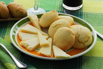 Pane di patate con formaggi - Antipasti