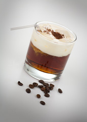 White Russian mit Hintergrundverlauf