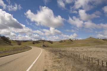 Fototapeta na wymiar Krętą drogę kraju w CA
