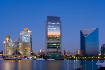 Foto auf Glas Skyline am Hafen in Dubai © imageteam
