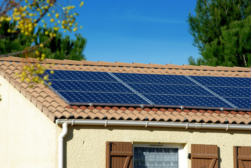 Toit de maison solaire