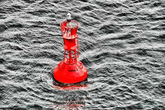 Leuchtboje Wasseroberflaeche
