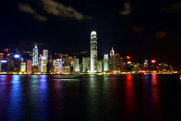 Fototapeta na wymiar Skyline Honk Kong nocą