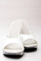 white pantoletten
