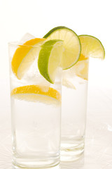 Water with fresh lemon