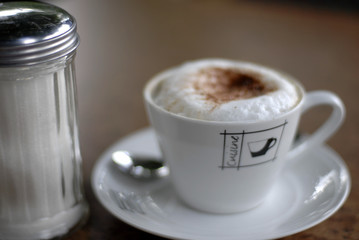 Zucker im Kaffee