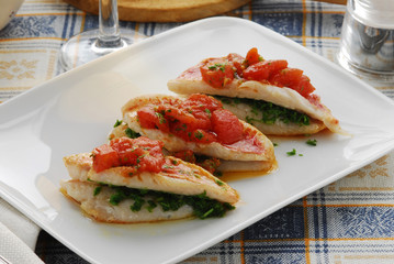 Triglie in rosso - Secondi di pesce della Toscana