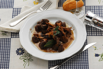 Frattaglie di pollo e funghi - Secondi di carne