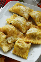 Ravioli ai due profumi - Primi - Cucina della Dalmazia