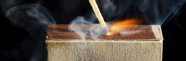 The wooden match