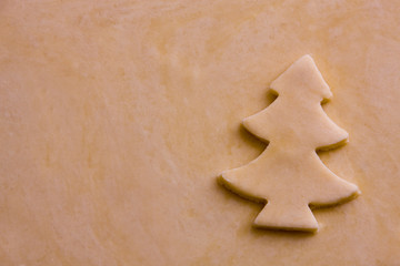 Plätzchen für Weihnachten werden gebacken