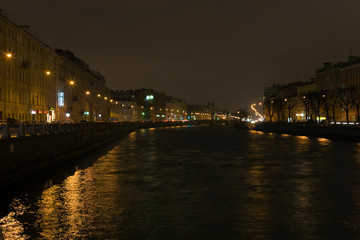 Obraz premium Cold evening over the river Fontanka
