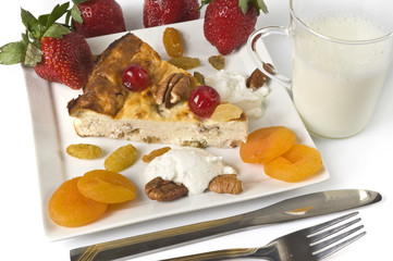 Cottage cheese pie with strawberry