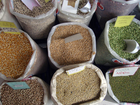 legumbres en el mercado. nutricion