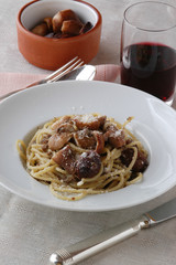 Bigoli grossi con l oca e porcini - Primi piatti del Veneto