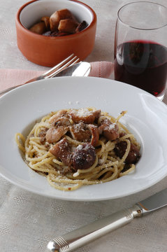 Bigoli grossi con l oca e porcini - Primi piatti del Veneto