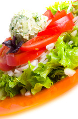 salad with avocado sauce