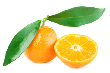 tangerine with leaves