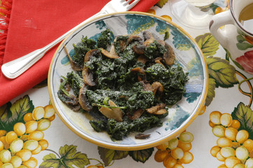 Spinaci e champignon - Contorni - Cucina vegetariana