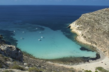 Lampedusa Cala Pulcino - obrazy, fototapety, plakaty