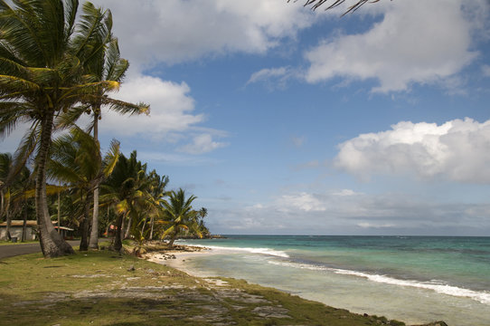 sallie peachie beach malecon north end corn island nicaragua