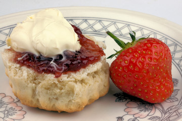 Cornish cream tea scone and strawberry