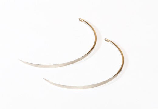 Surgical needles for big animals