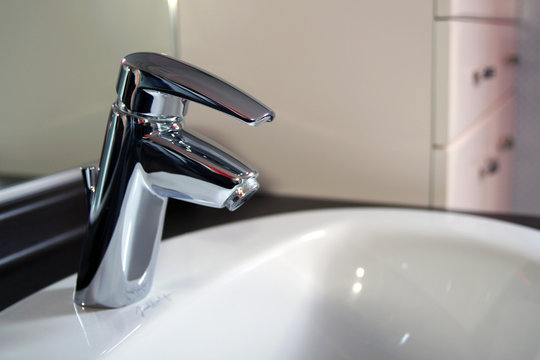 Robinet de salle de bains